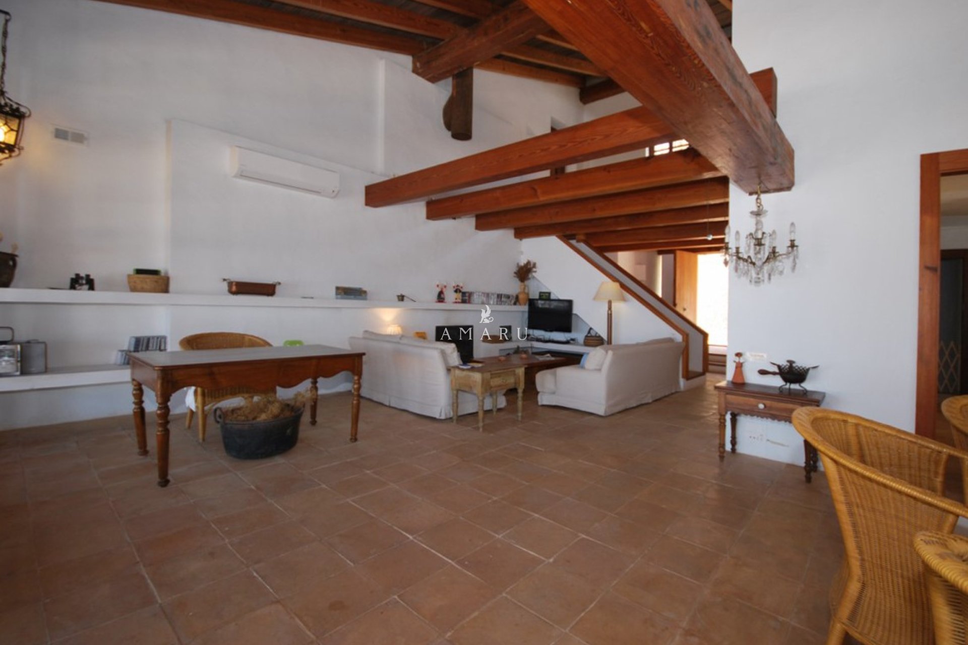 Resale - Villa -
Moraira - Benimeit