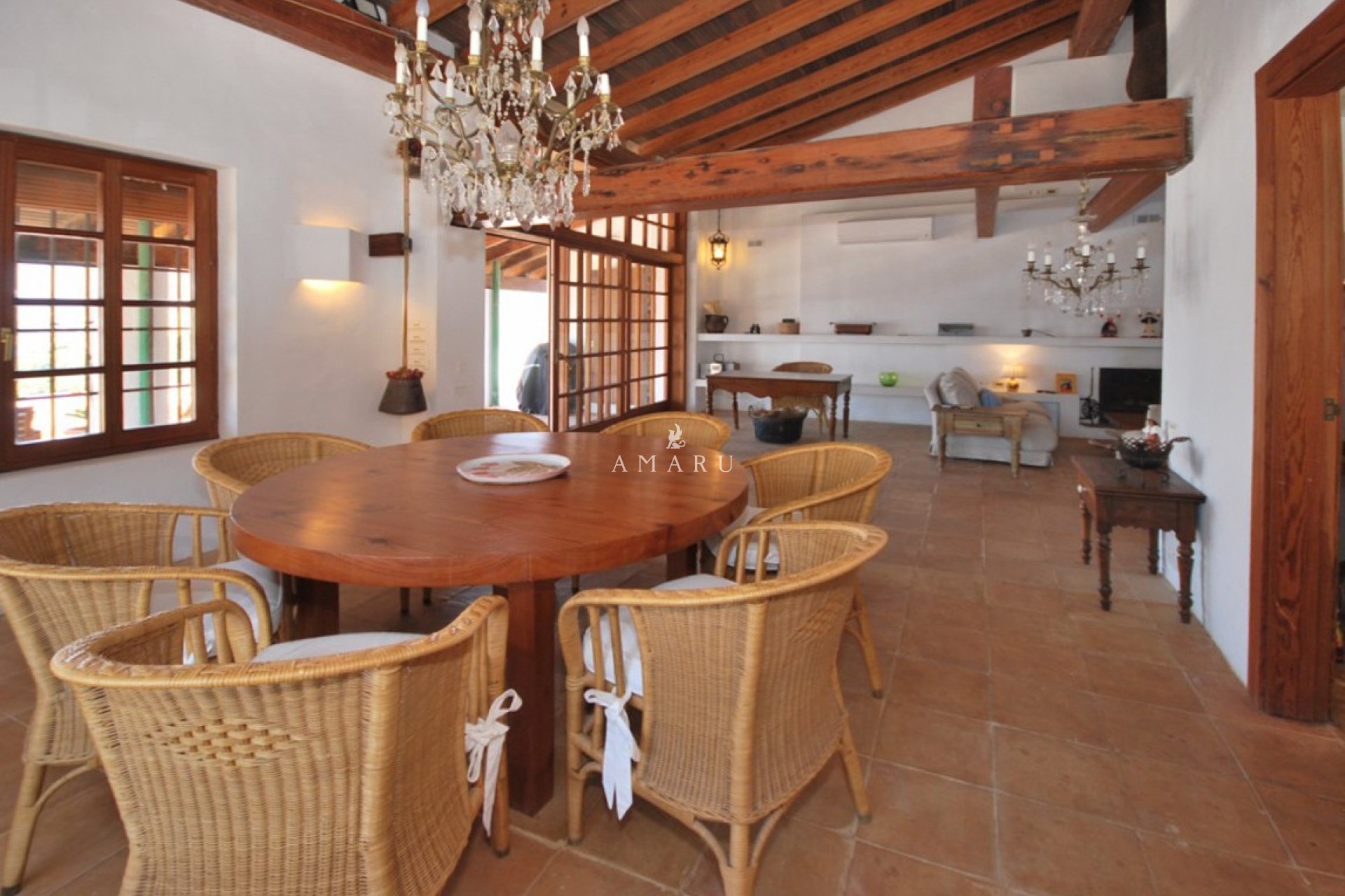 Resale - Villa -
Moraira - Benimeit