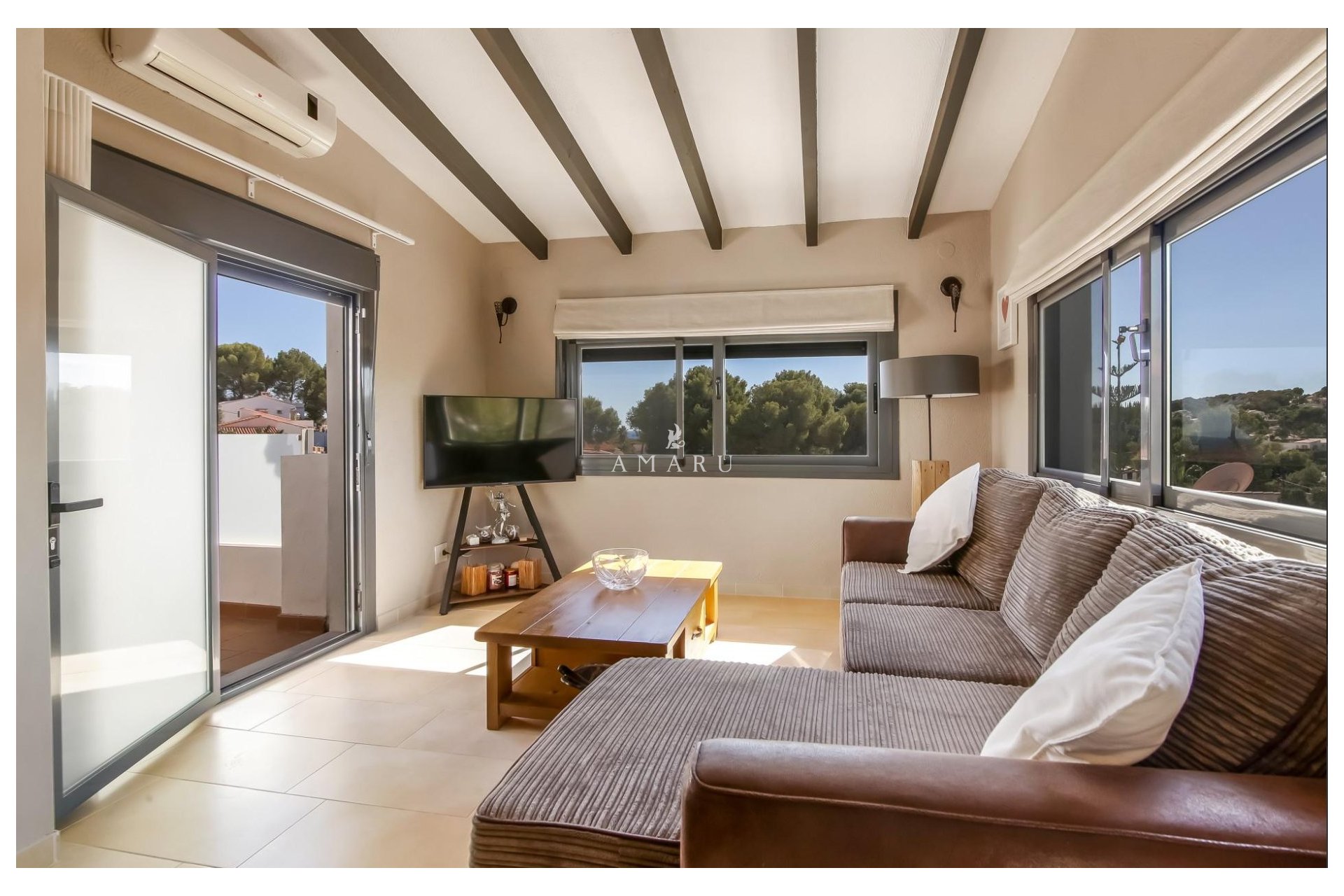 Resale - Villa -
Moraira