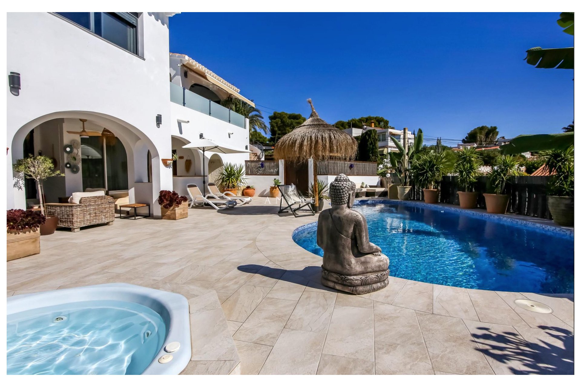 Resale - Villa -
Moraira