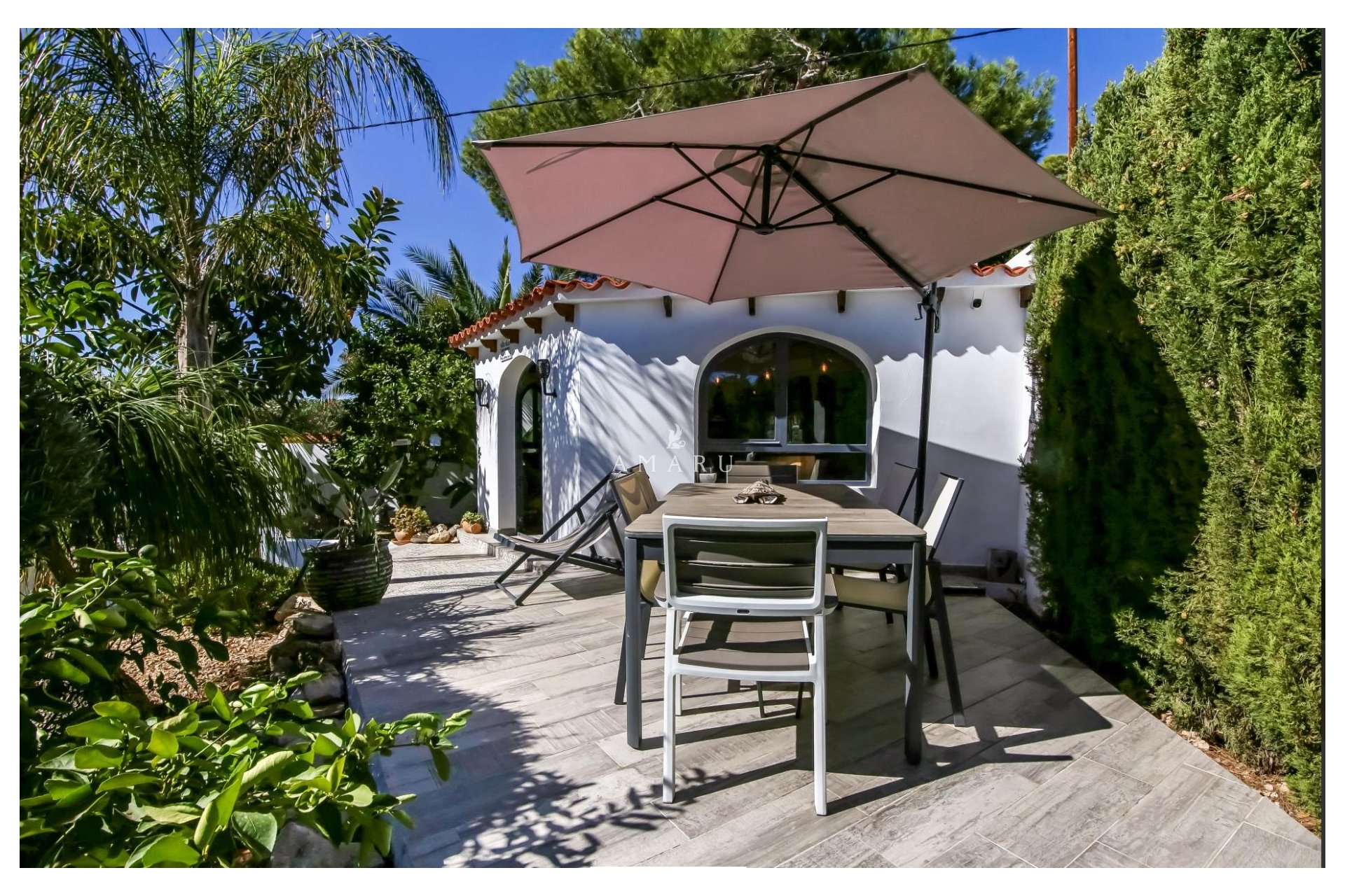 Resale - Villa -
Moraira