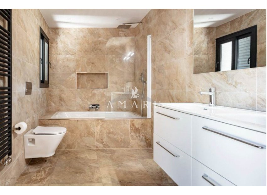 Resale - Villa -
Moraira