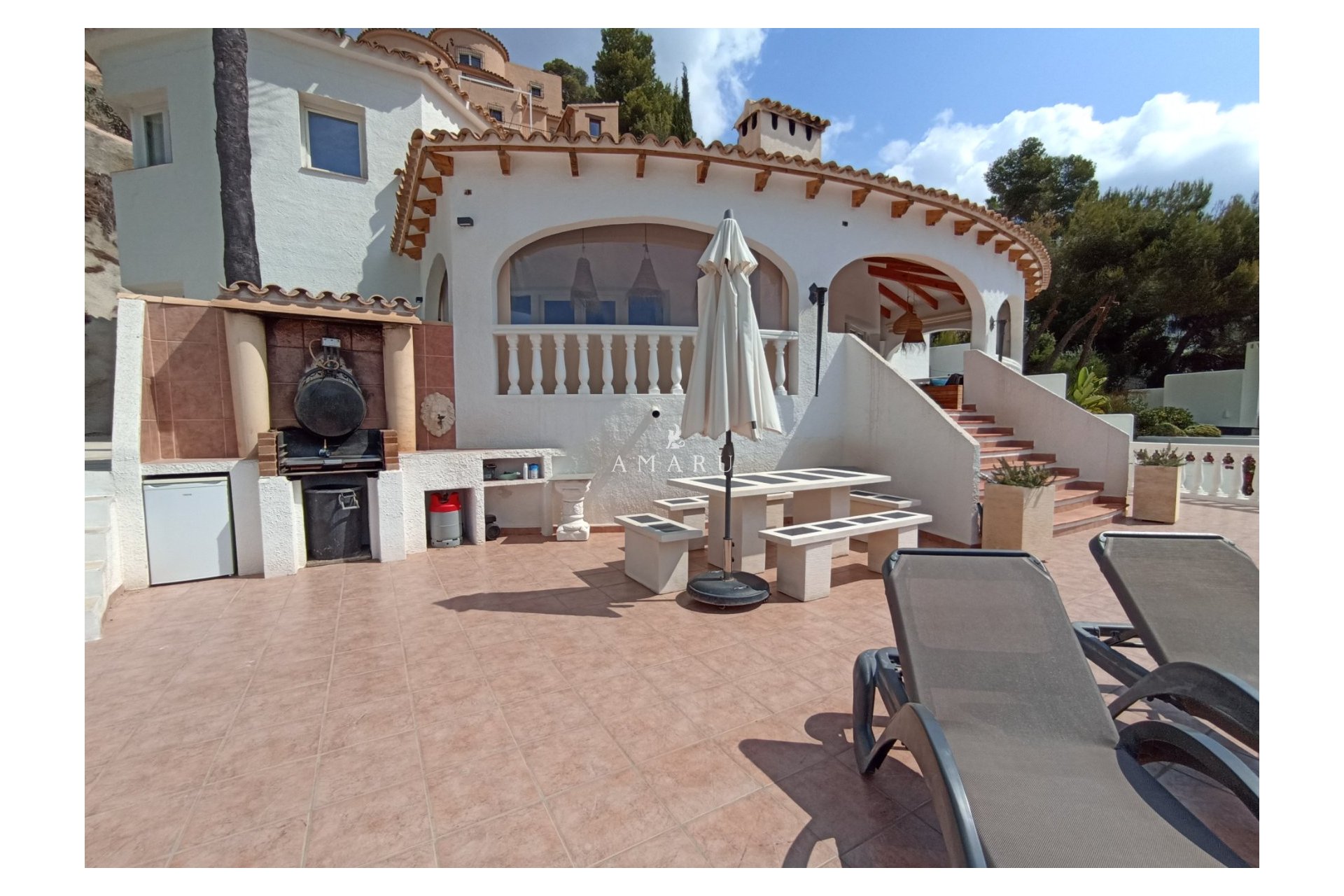 Resale - Villa -
Moraira