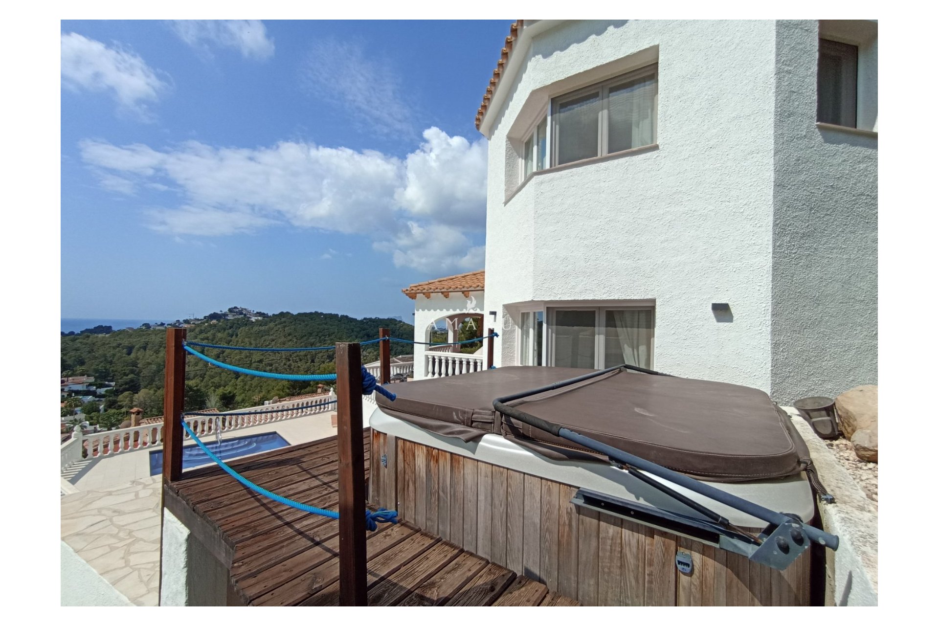 Resale - Villa -
Moraira
