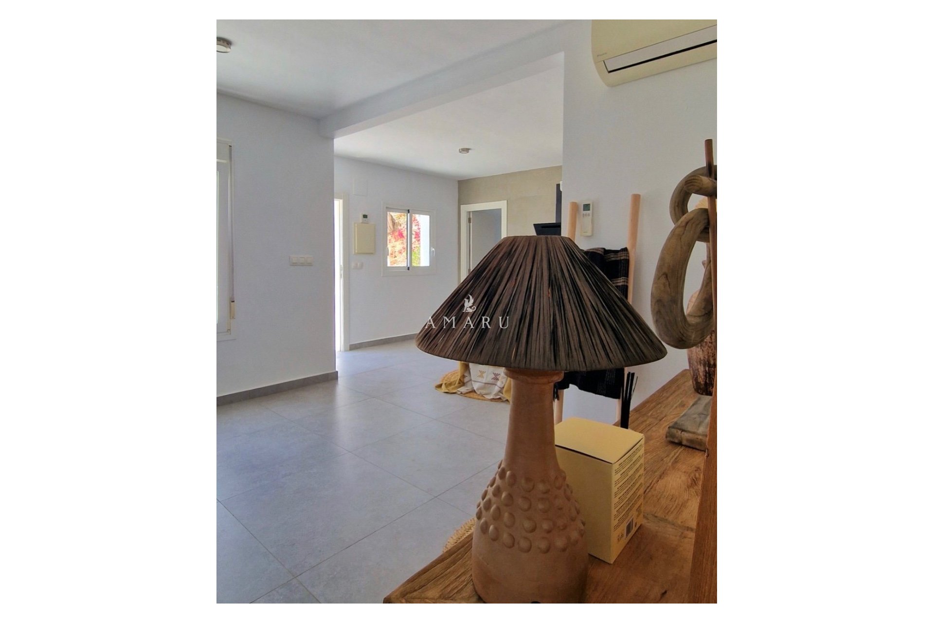 Resale - Villa -
Moraira