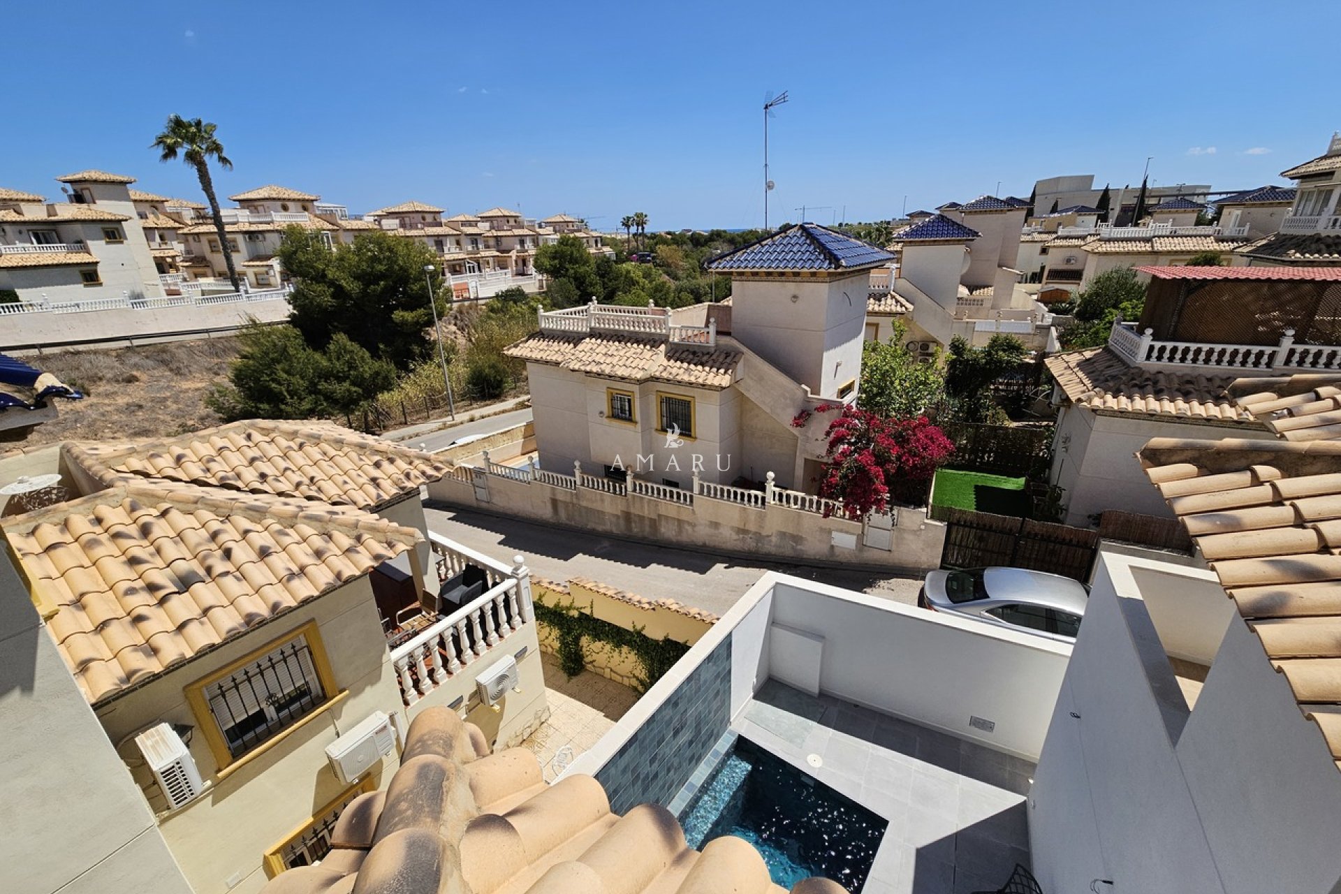 Resale - Villa -
Playa Flamenca