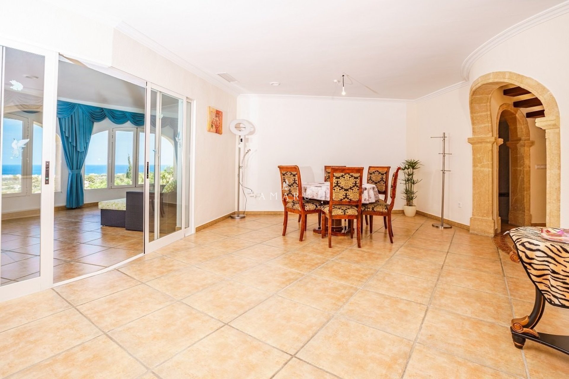 Revente - Villa -
Jávea - Montgó