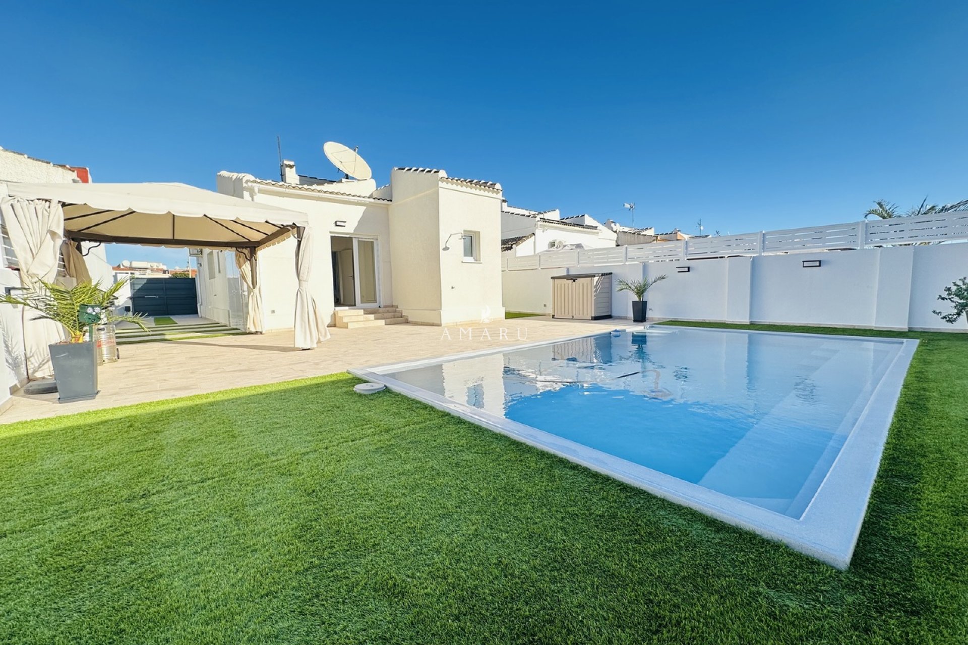 Revente - Villa -
Torrevieja