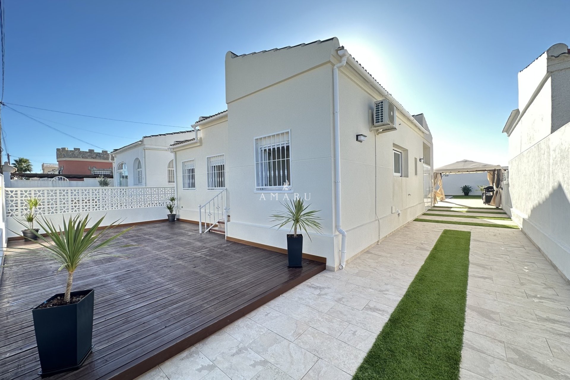 Revente - Villa -
Torrevieja