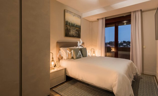 Nouvelle construction - Apartment -
Benahavís