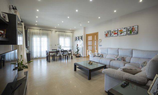 Nieuwbouw Woningen - Villa -
Jerónimo y Avileses