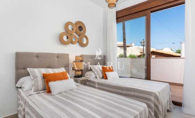 Nouvelle construction - high-bungalow -
Torrevieja