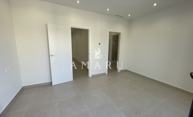 New Build - detached -
Heredades
