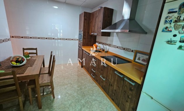 Resale - Villa -
Aguilas - Center