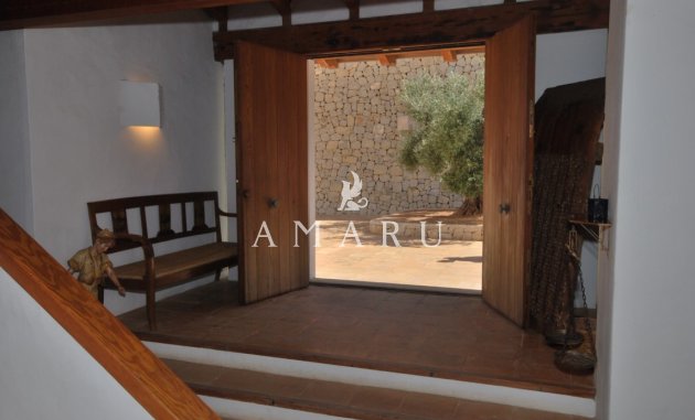 Revente - Villa -
Moraira - Benimeit