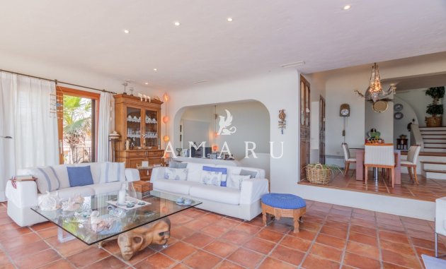 Herverkoop - Villa -
Moraira - El Portet