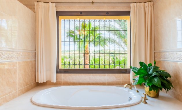 Herverkoop - Villa -
Benissa