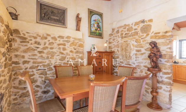 Herverkoop - Villa -
Benissa