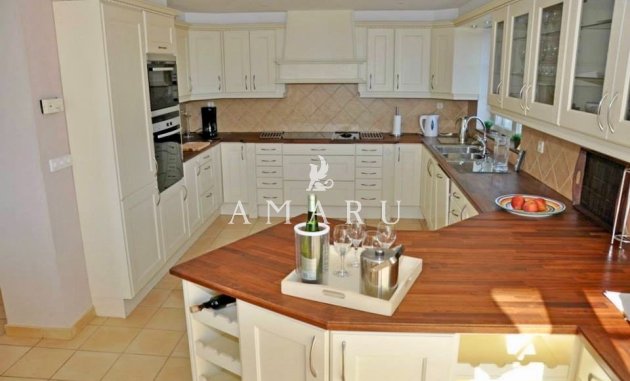 Resale - Villa -
Alfas del Pí