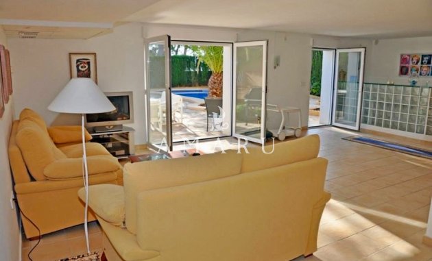 Resale - Villa -
Alfas del Pí