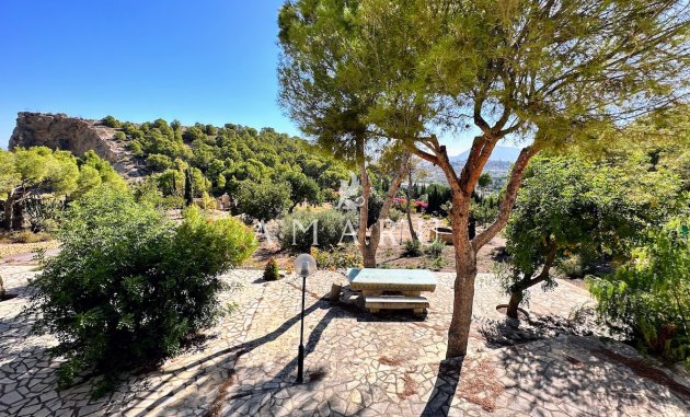 Resale - Villa -
Altea