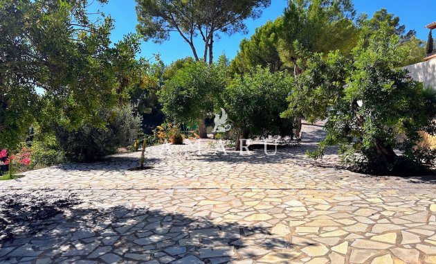 Resale - Villa -
Altea