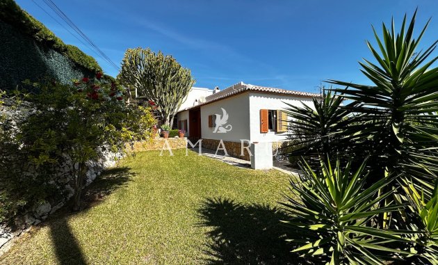 Resale - Villa -
Jávea - Pinosol