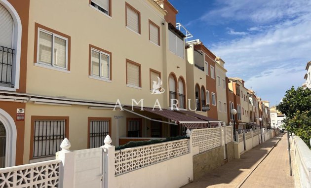 Resale - Apartment -
La Veleta