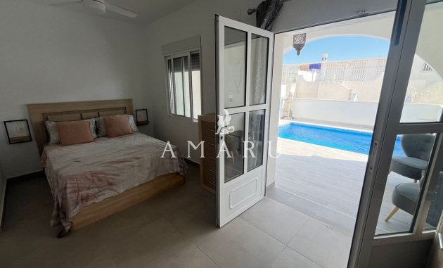 Resale - Townhouse -
El Galan