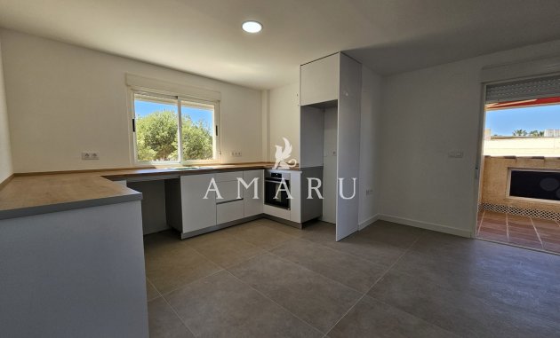 Herverkoop - Apartment -
La Zenia