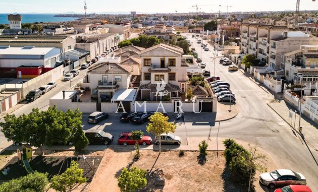 Herverkoop - Detached Villa -
Orihuela Costa - Punta Prima