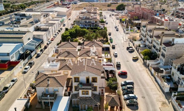 Herverkoop - Detached Villa -
Orihuela Costa - Punta Prima