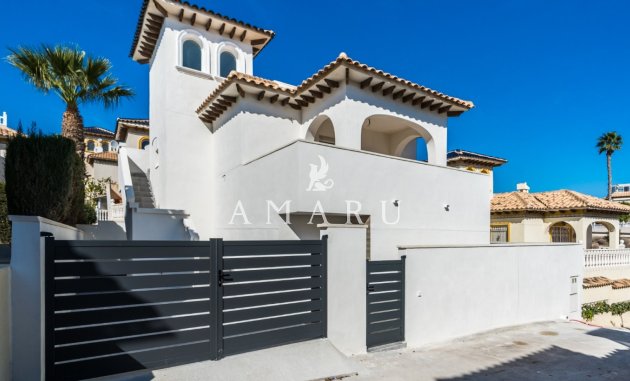 Herverkoop - Detached Villa -
Orihuela Costa - La Zenia