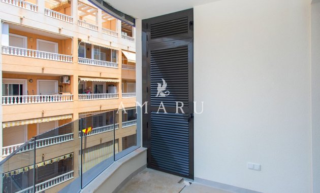 Resale - Apartment -
Torrevieja - Playa del Cura