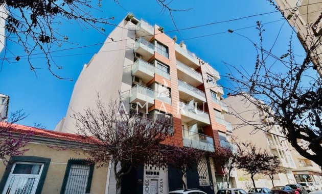 Herverkoop - Apartment -
Torrevieja