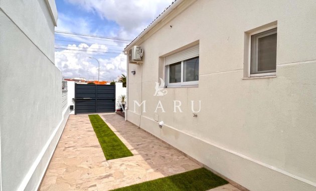 Resale - Detached Villa -
Torrevieja - San Luis