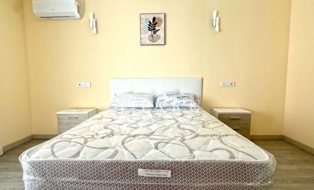 Herverkoop - Apartment -
Torrevieja - Playa del Cura