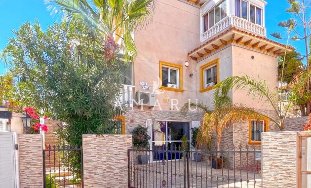 Herverkoop - Detached Villa -
Orihuela Costa - La Zenia