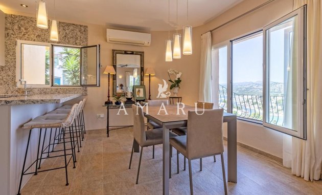 Herverkoop - Villa -
Moraira - El Portet