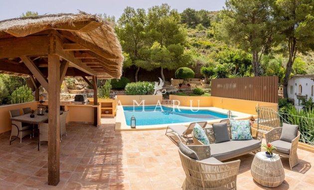 Herverkoop - Villa -
Moraira - El Portet