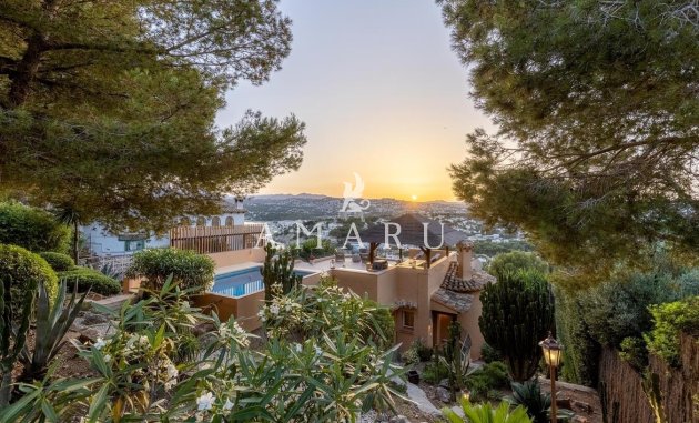 Herverkoop - Villa -
Moraira - El Portet