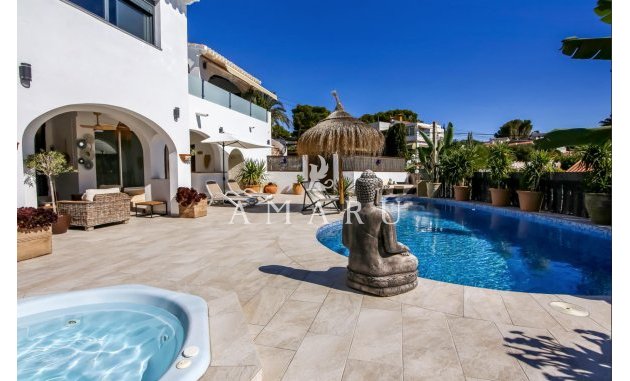 Herverkoop - Villa -
Moraira