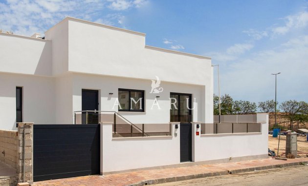 Nieuwbouw Woningen - Villa -
Sucina